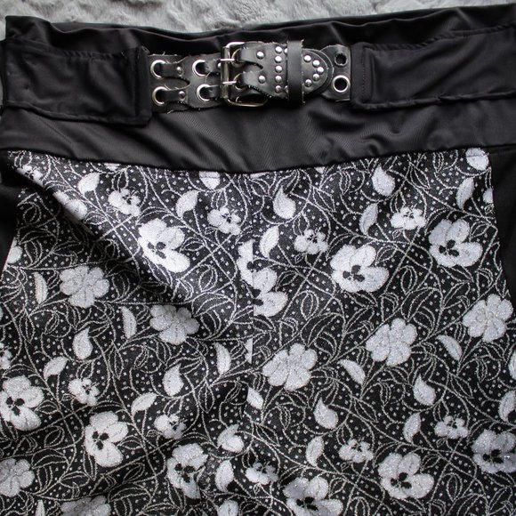 Unbranded Women's Black/Silver Floral Extra Wide Leg Pants ~XL~ - Picture 5 of 6